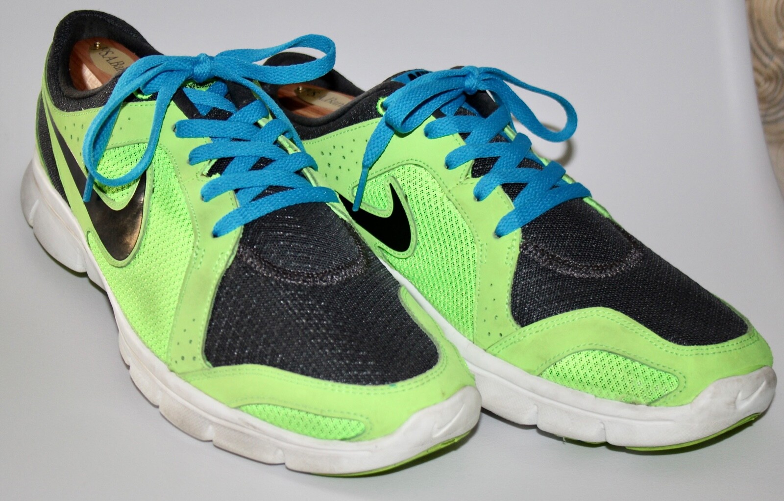 nike flex experience rn green