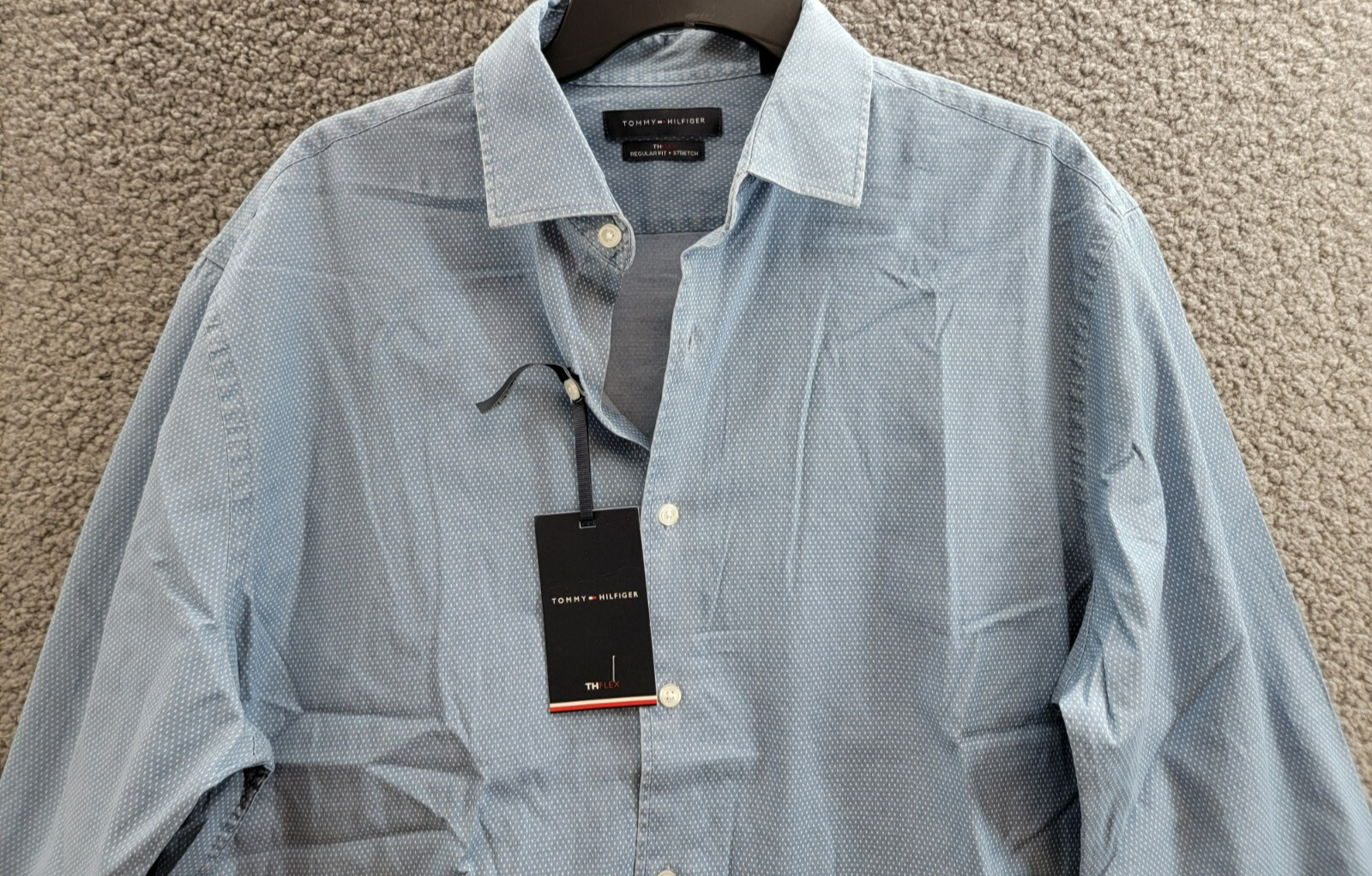 Tommy Hilfiger Regular-Fit Untucked Length Dress Shirt Men's L 16-16.5 32-33 - Picture 3 of 18