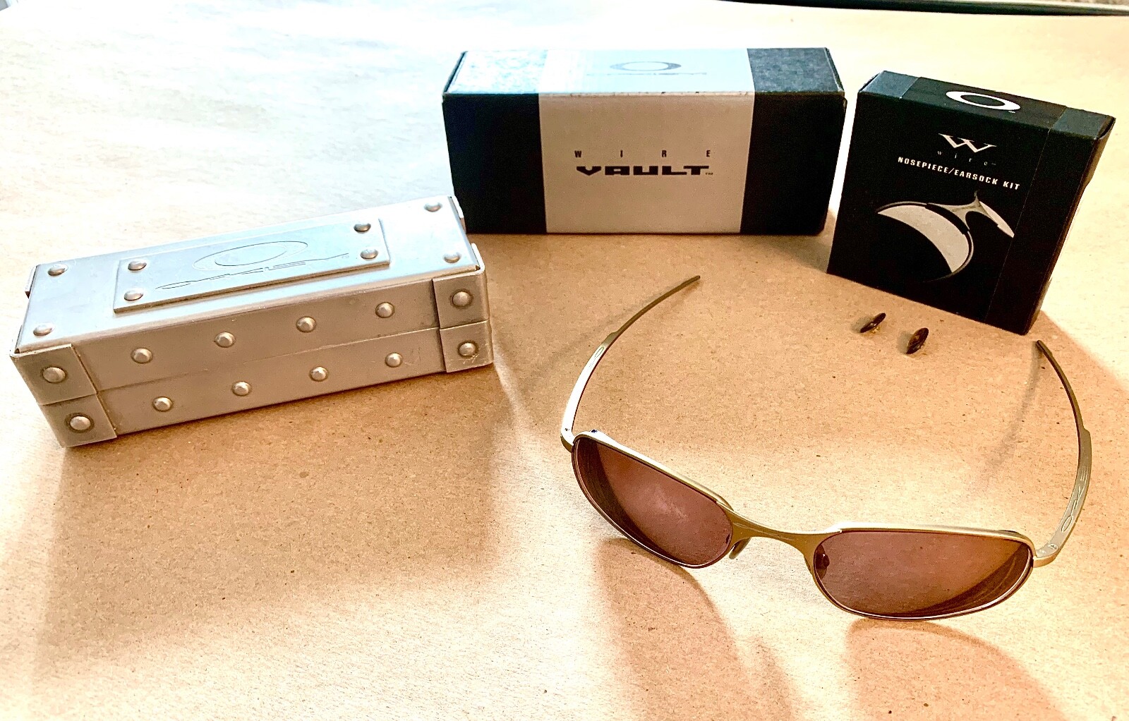 OAKLEY スクエアワイヤー30mm 廃盤　メタル　金属　美品　ヴィンテージ OAKLEY オークリー サングラス スクエアワイヤー 30mm square