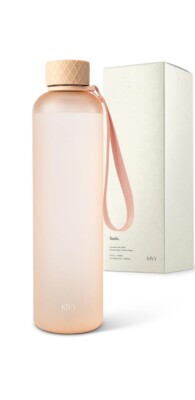KIVY Slim Water Bottle 32oz [Lightweight & Shatterproof] Fits Cupholder - Sand