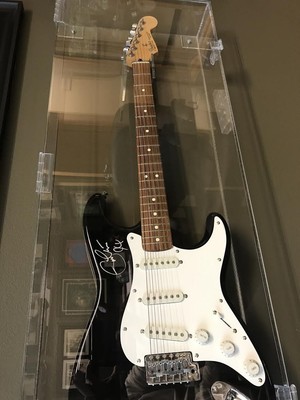 Acrylic Guitar Display Case for Electric Guitars with UV