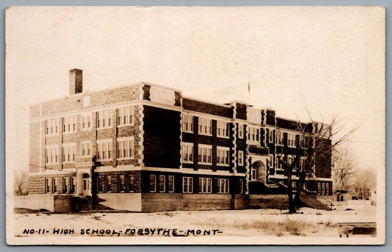 Postcard RPPC c1920s Forsyth Forsythe MT High School Rosebud County