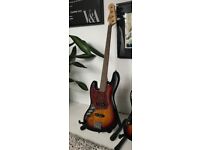 Left handed Squier Classic Vibe Jazz bass