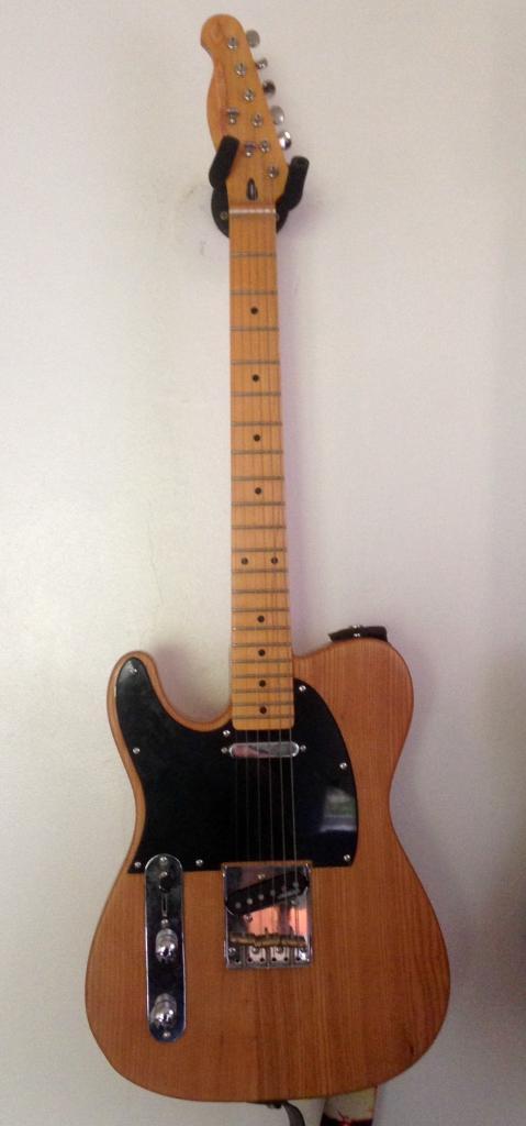 harley benton left handed telecaster
