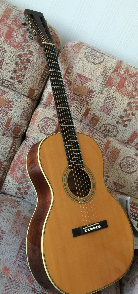 Solid Wood Guitar Under 1000