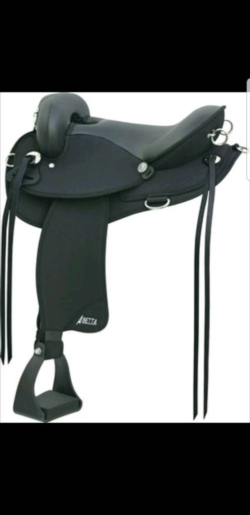 NEW ABETTA DELUXE TRAIL SADDLE WITH HORN, 17", WIDE Tree