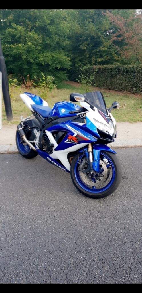 Suzuki gsxr 600 k8