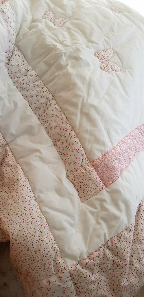 Gorgeous Girls Laura Ashley Throws 2 And Matching Curtains In