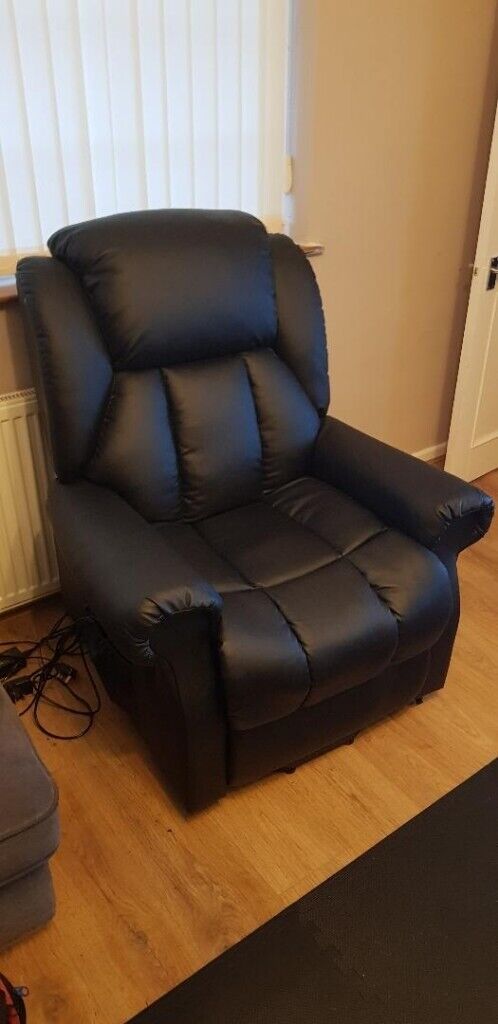 Hainworth Leather Rise And Recline Heat And Massage Chair In Coventry West Midlands Gumtree
