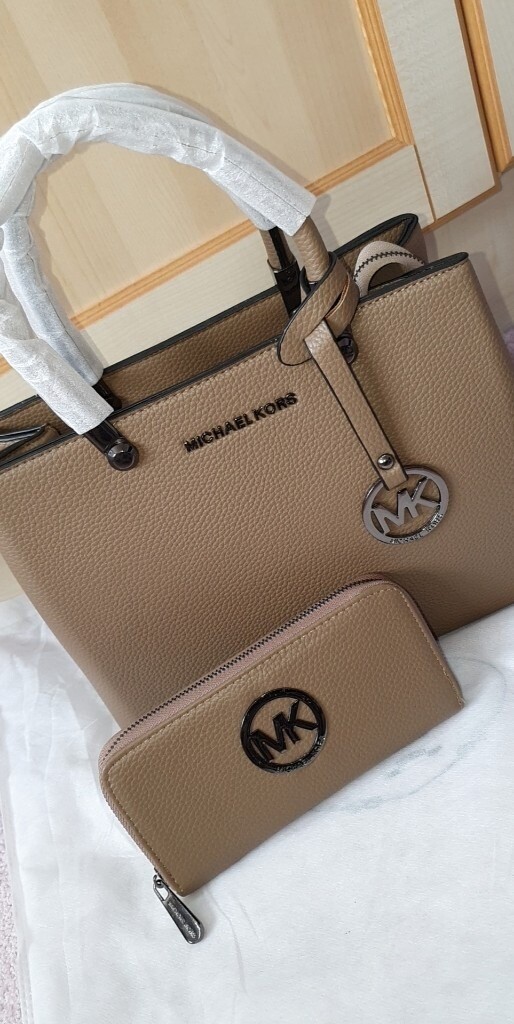 Brand New Designer Branded Handbags Purses Quality (MK D&G GUCCI LV