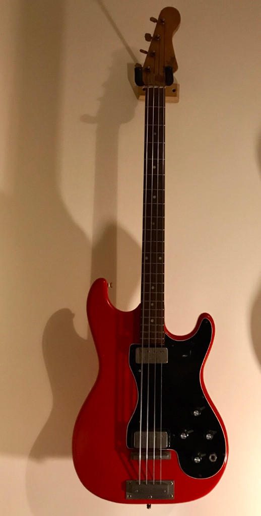 Bass Guitar Vintage 1963 Hofner Solid Body in Caldicot