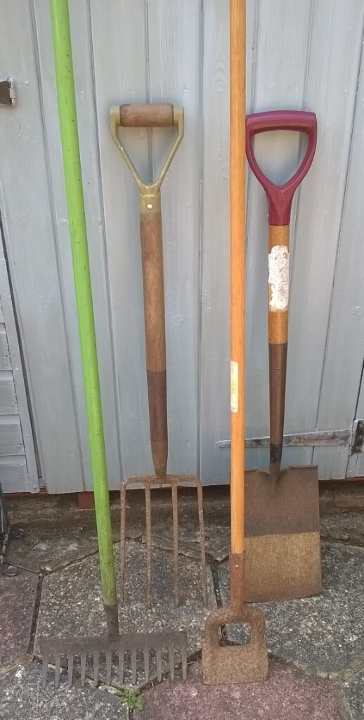GARDEN TOOLS S & J SPADE, LONG FORK, RAKE, LONG HADLE DUTCH HOE