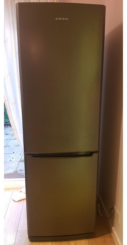 Samsung fridge freezer Graphite Freestanding RL38SBTB in North