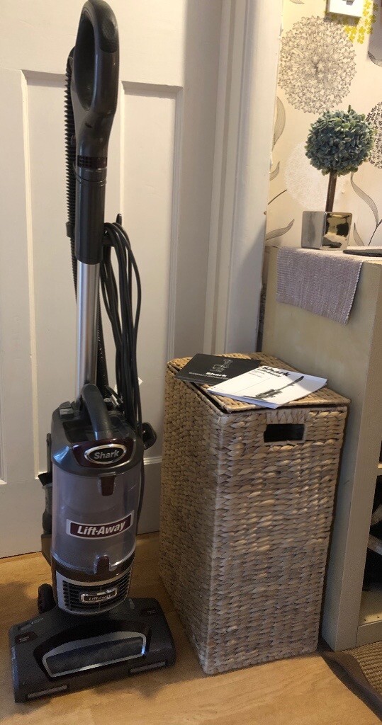 vacuum for vinyl floors