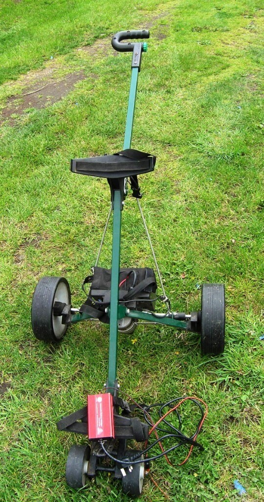 HILLBILLY TERRAIN ELECTRIC GOLF TROLLEY BATTERY WORKING ORDER CHARGER