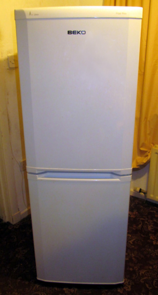 Beko Fridge Freezer with slide out Ice Bank (never been used) A Class