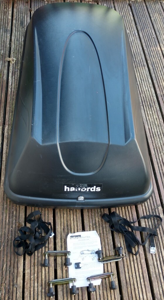 Halfords 250L/50KG Roof Box Great Condition with Fittings/Straps/Lock