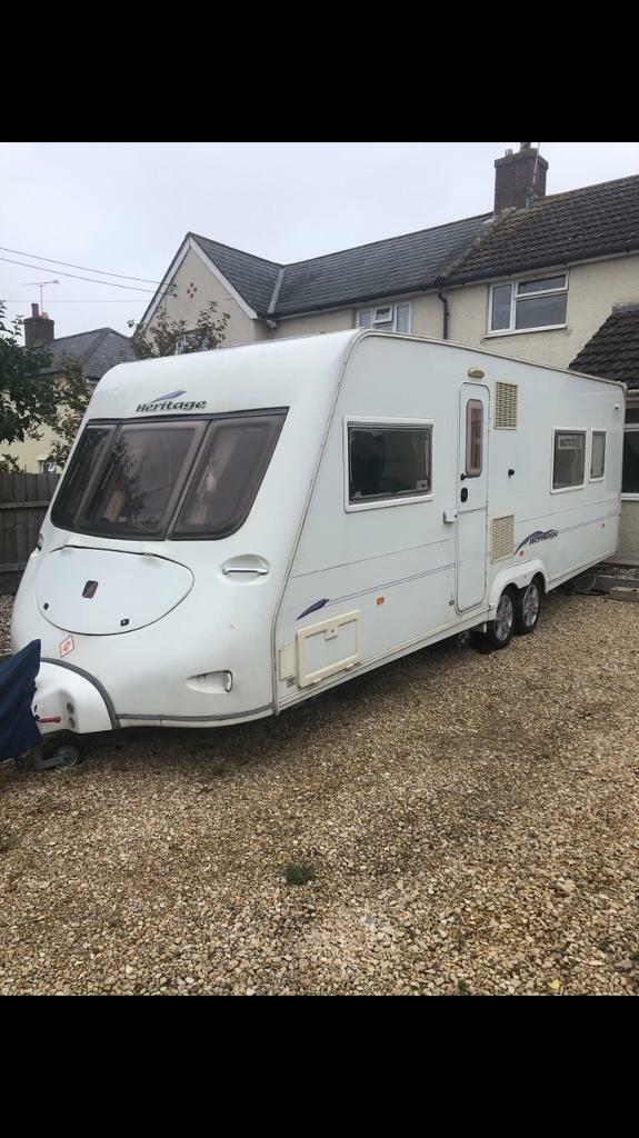 Fleetwood heritage 640cb 2005 twin axle caravan in Amesbury