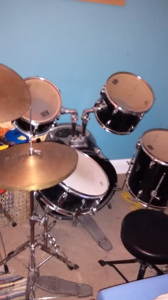 CB Drums Kit ideal practice kit. Full original setup with stool and 2