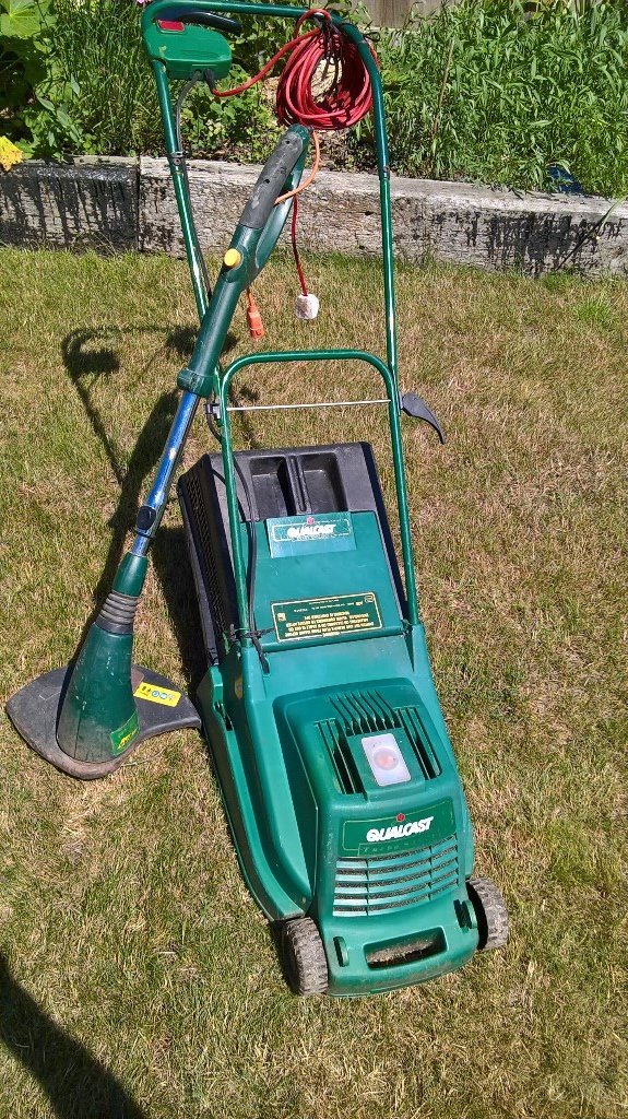 QUALCAST TURBO S3000 ELECTRIC MOWER WITH GRASS BOX AND FREE STRIMMER
