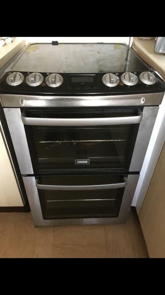 Zanussi Electric Freestanding Cooker 50cm in Felixstowe, Suffolk