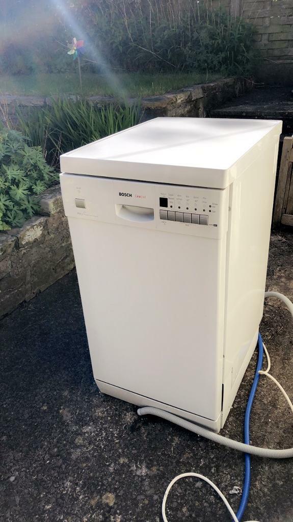 Bosch Exxcel Slimline Dishwasher White in Blackburn, Lancashire