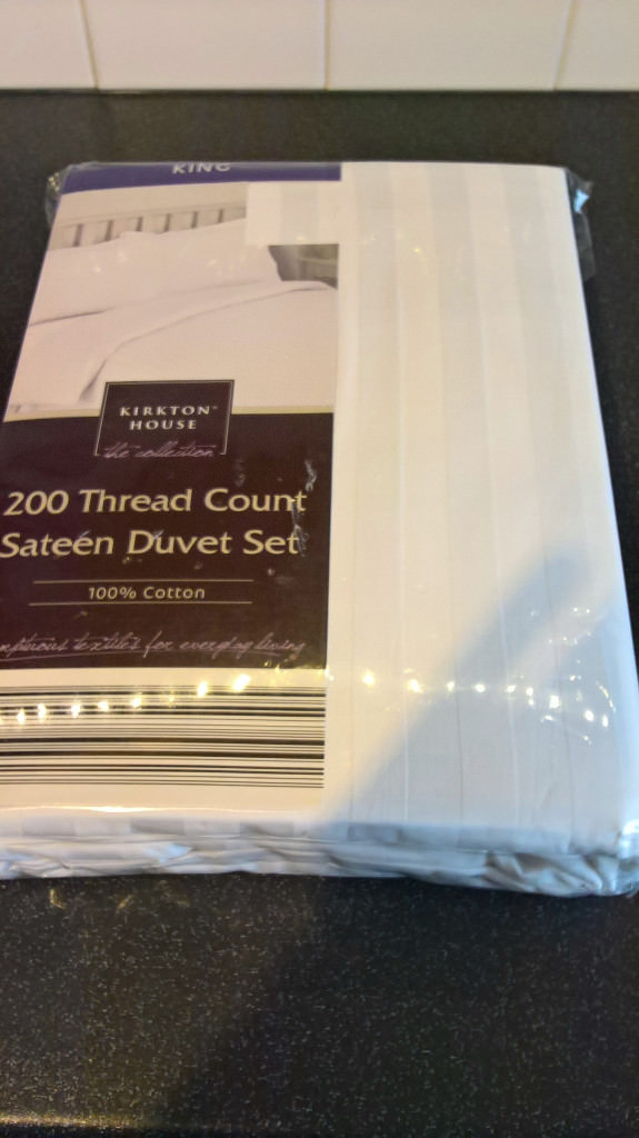 KIRKTON HOUSE WHITE KING SIZE DUVET / QUILT COVER SET NEW! in Glasgow
