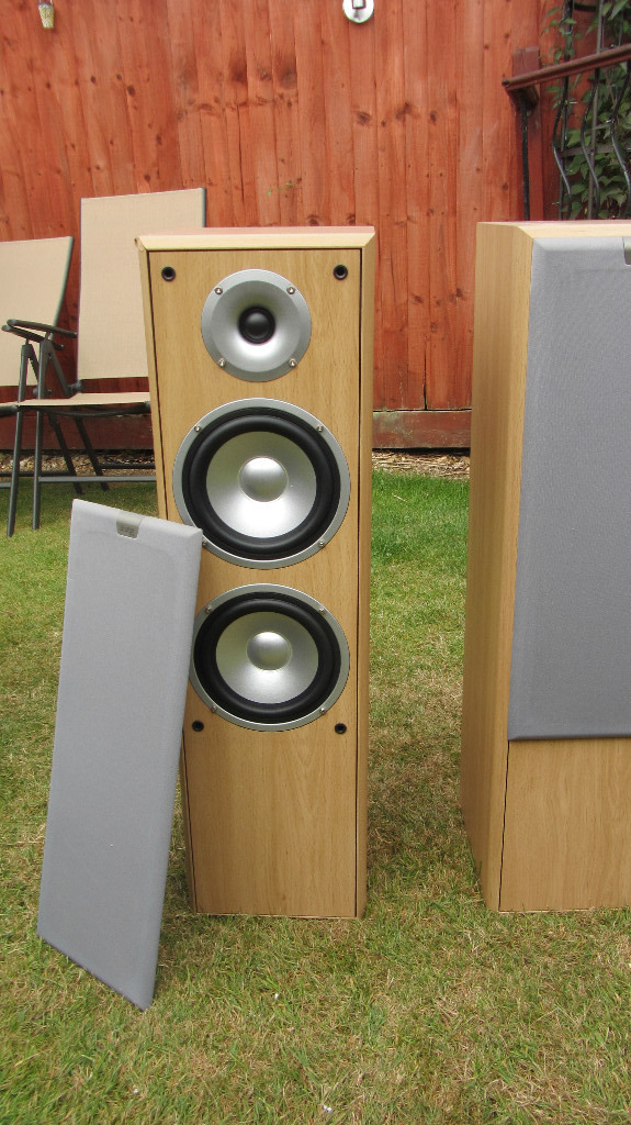 Eltax Silverstone 220 Floor Standing Speakers in Bournemouth, Dorset