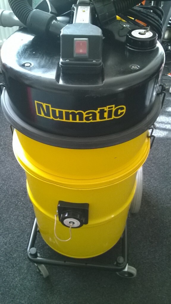vacuum cleaner type h clas numatic hz750 near new full working in
