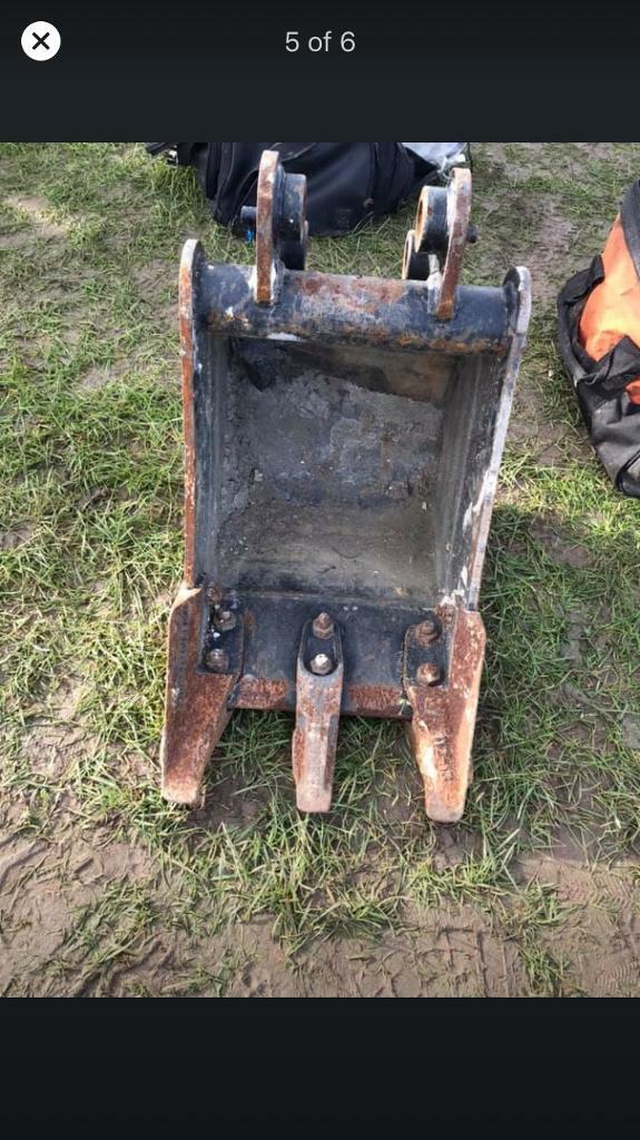mini digger buckets in Epsom, Surrey Gumtree