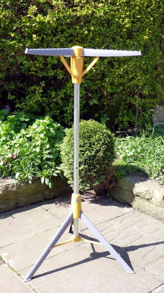 Lakeland Hangaway Foldaway Indoor Clothes Hanger & Airer Indoor