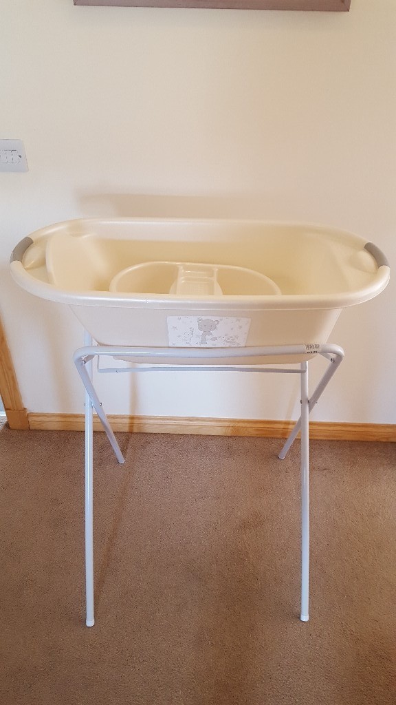 Baby bath, top/tail bowl and bath stand in Alford, Aberdeenshire