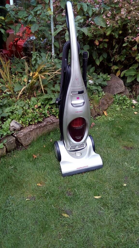 Morphy Richards 1600W bagless vacuum cleaner in working ...