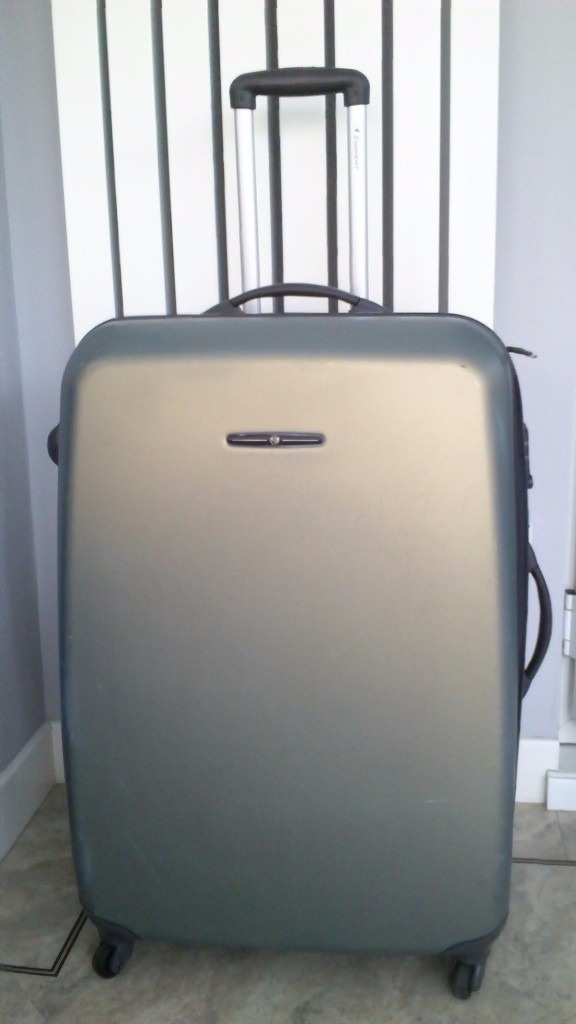 Grey Extra Large Eminent Hard Shell 4 Wheeled Spinner Suitcase Luggage