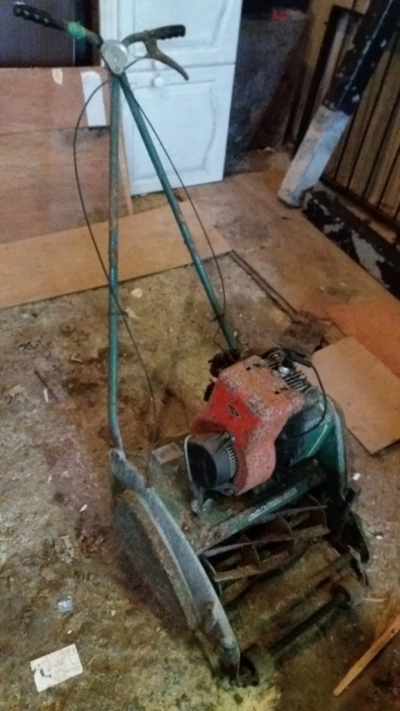OLD QUALCAST LAWN MOWER SPARES OR REPAIRS | in Enniskillen, County