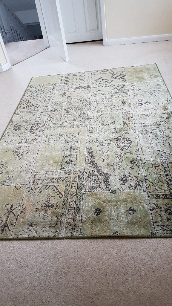 Vintage Faded Effect Patchwork Style Rug Green 200 x135 in excellent condition in Normandy