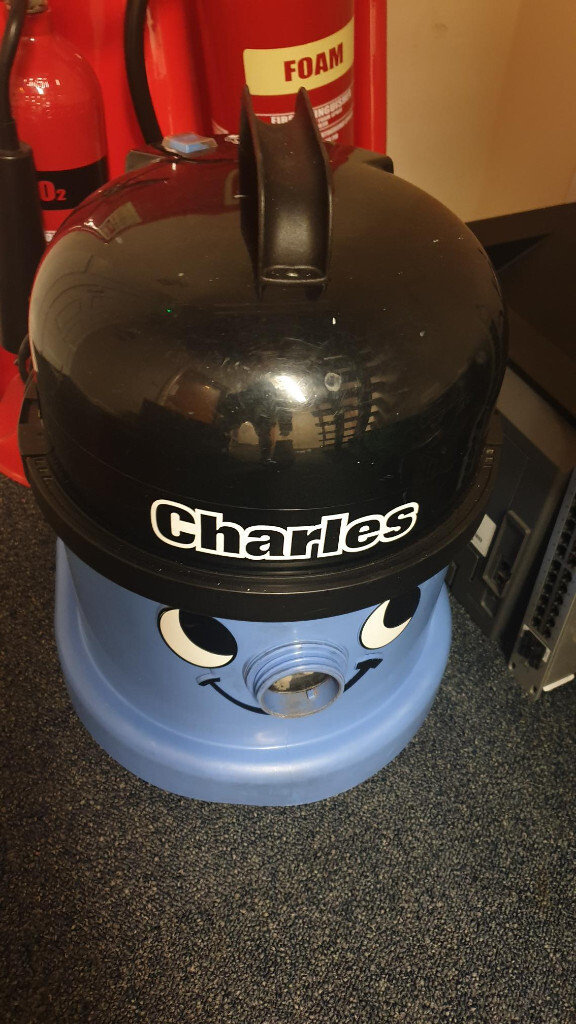 Henry Charles Numatic Hoover Vacuum Cleaner 1000w motor and cylinder