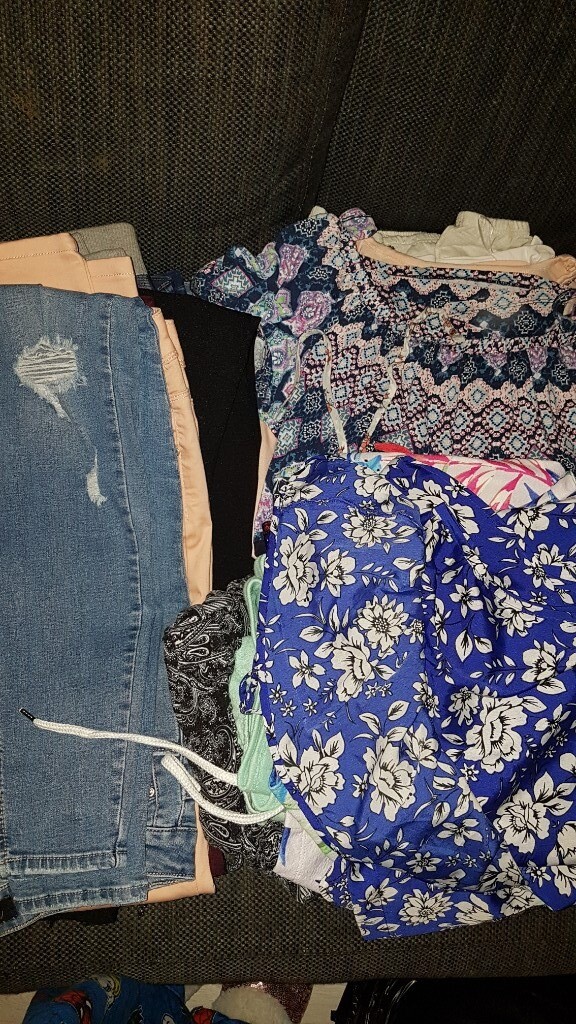 Womans size 1618 large clothes bundle in Coatbridge, North