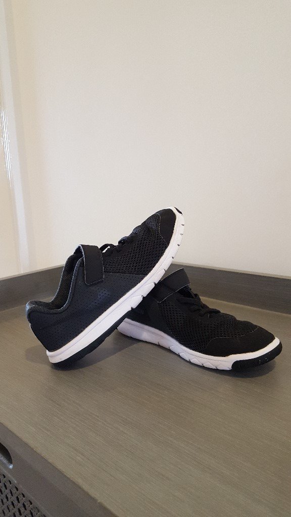 Boys Nike shoes uk size 1 in Aylesbury, Buckinghamshire Gumtree