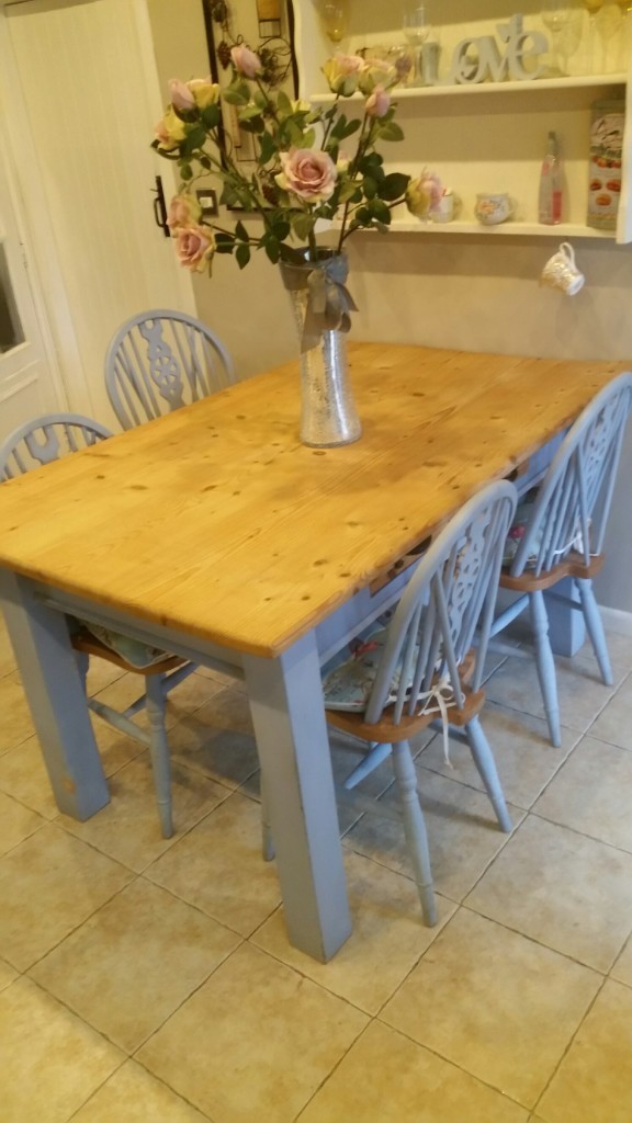 Farmhouse Kitchen Table 58 x 37inch Top, 3 chairs, 1 ...