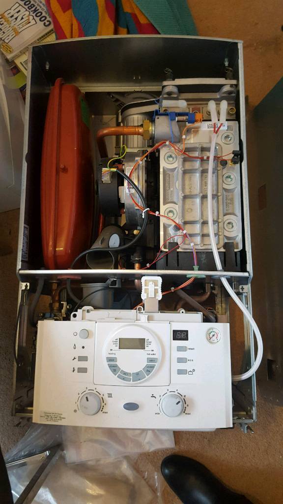 Worcester Bosch 29cdi classic green star combi boiler under 3 yrs old