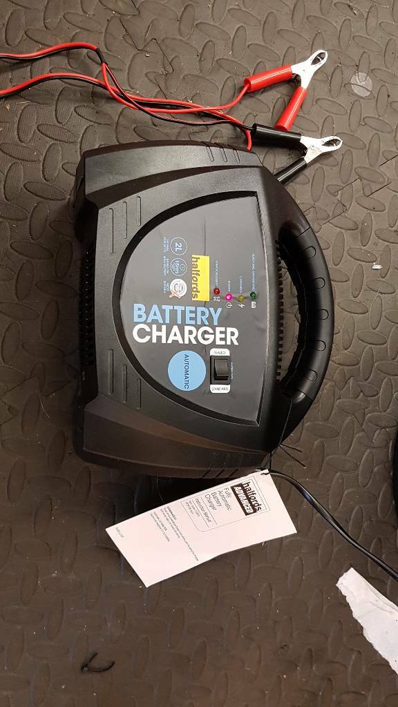 Halfords automatic battery charger in Knightswood, Glasgow Gumtree