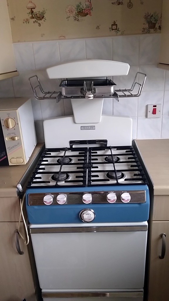 A vintage Parkinson Cowan Prince One Universal Gas Cooker ( 1969) for