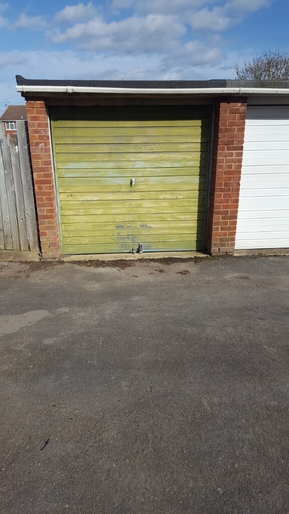 Garage to rent in West Swindon in Swindon, Wiltshire Gumtree