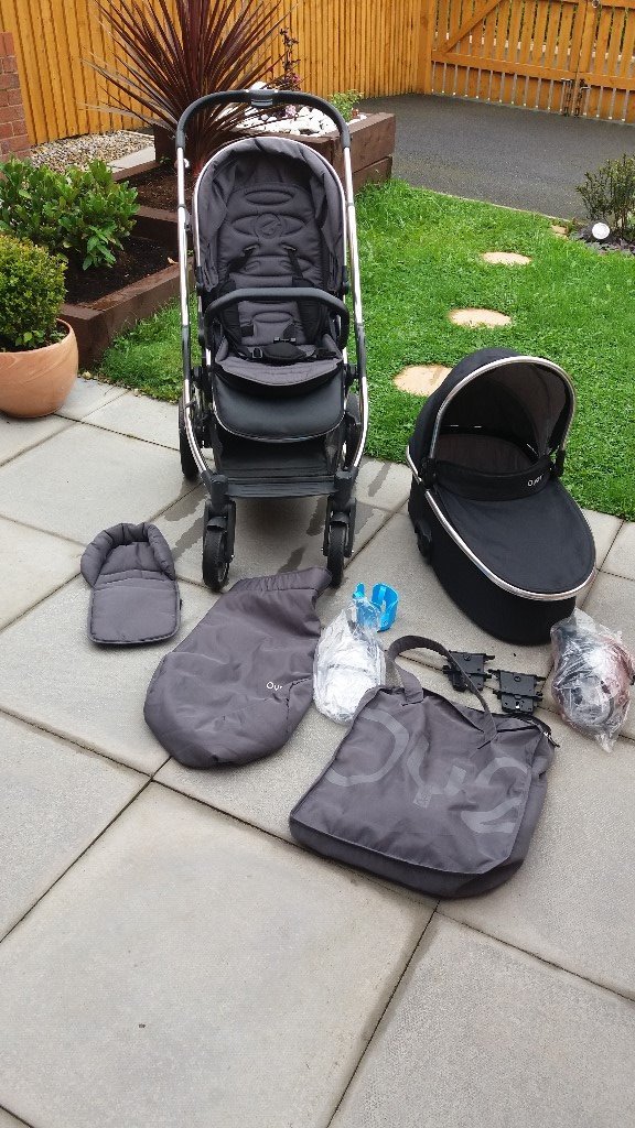 Oyster 2 3 in 1Travel System Carrycot and Pram Plus Extras in