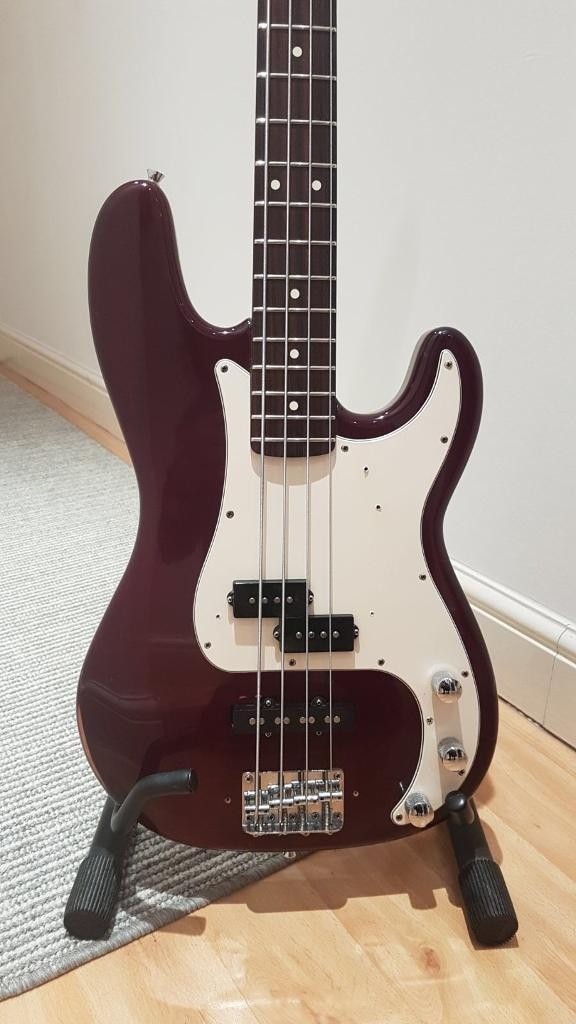 2002 Fender Mexican Precision Pbass Wine Red Electric Bass Guitar in
