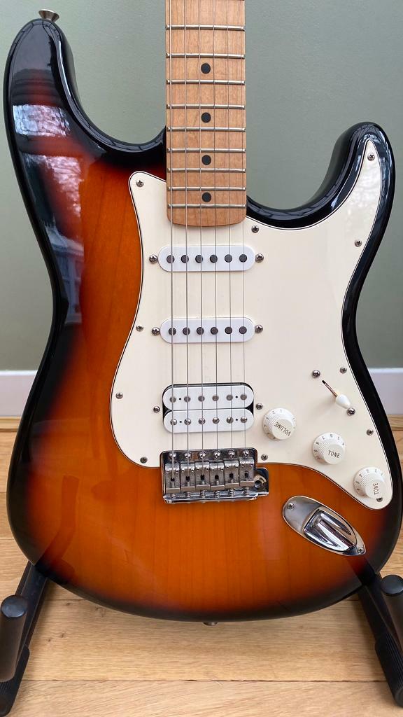 1997 FENDER CALIFORNIA SERIES FAT STRAT USA MADE, GREAT CONDITION