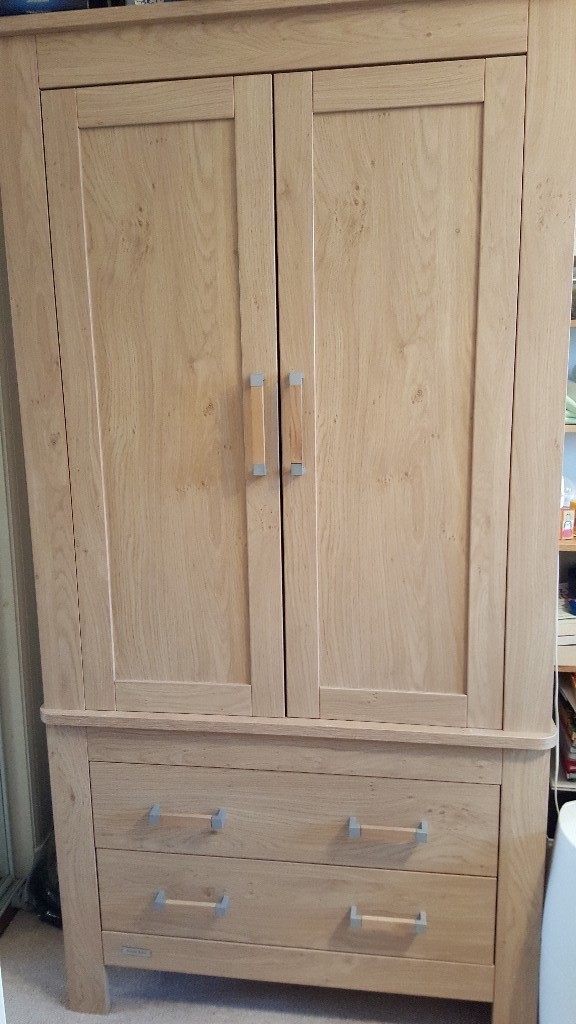 Bonito Bebe Lexington Oak Nursery FurnitureWardrobe and Baby Changing