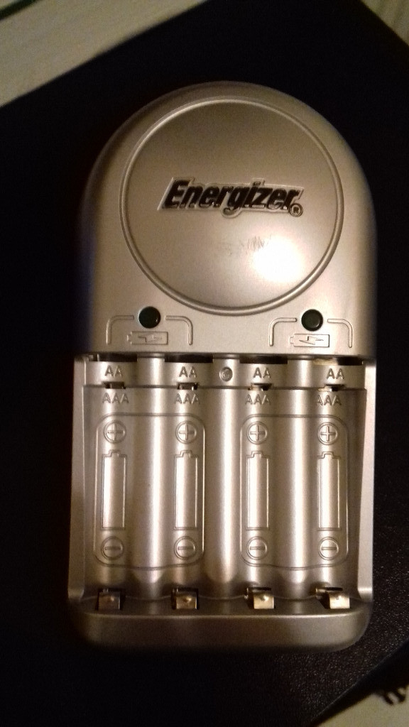 Energizer charger for batteries AA AAACHVC3UK R0710 in Ipswich