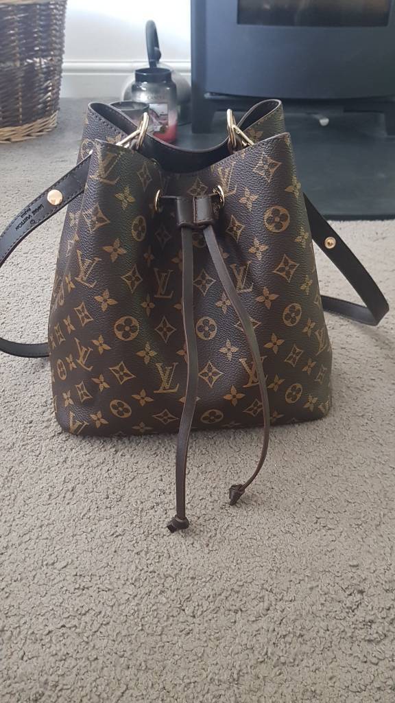 Louis vuitton bucket bag in Rugeley, Staffordshire Gumtree